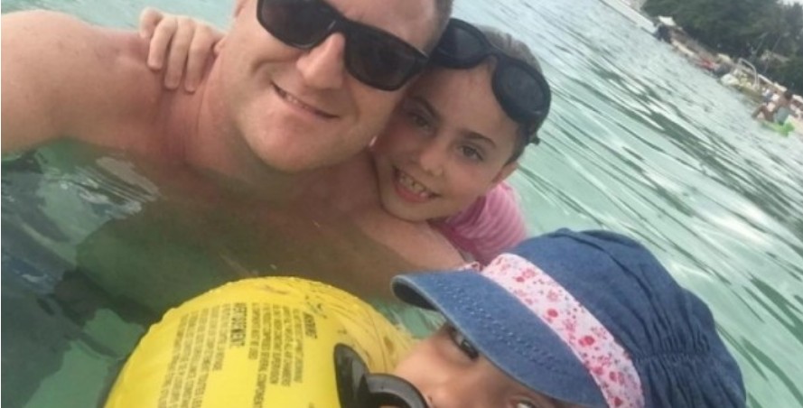 Πατέρας πέθανε προσπαθώντας να σώσει τις δύο κόρες του από πνιγμό στην Πορτογαλία 